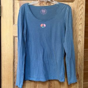 Life is Good Long Sleeved Fitted Tee Women’s Large